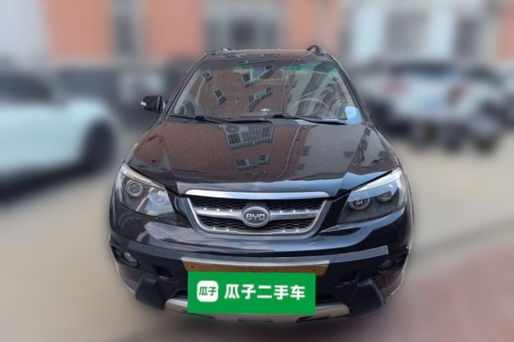Used BYD S6 2014 2.0L Manual Luxury 5-Seater Front