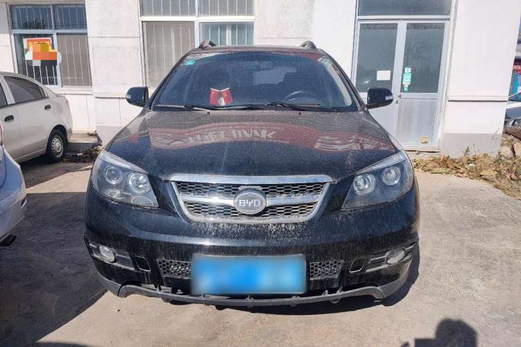 Used BYD S6 2014 2.0L Manual Luxury 5-Seater Front