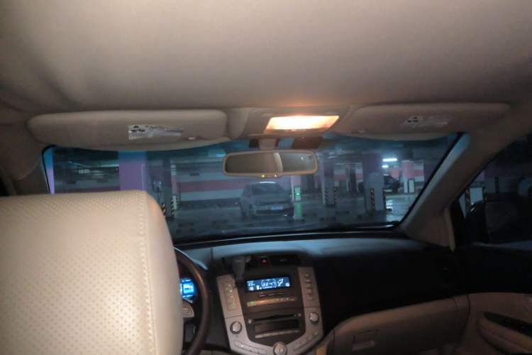 Used BYD S6 2014 2.0L Manual Luxury 5-Seater Headliner