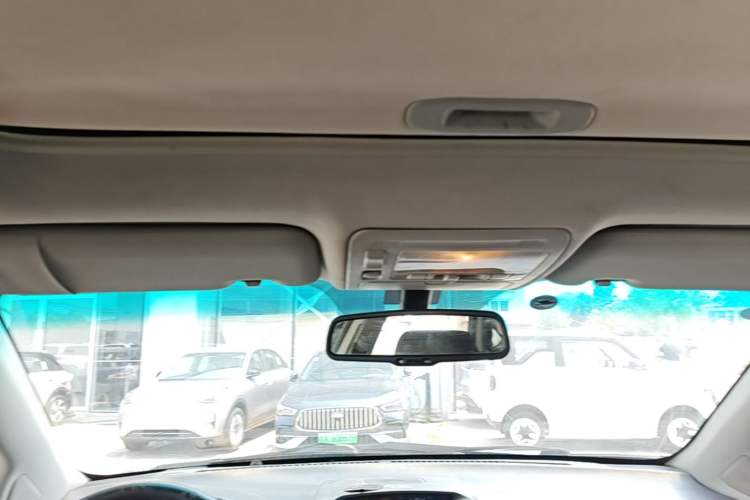 Used BYD S6 2014 1.5TI Manual Luxury 5-Seater Headliner