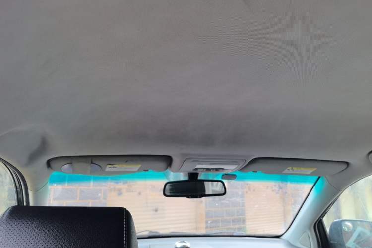 Used BYD S6 2014 2.0L Manual Luxury 5-Seater Headliner