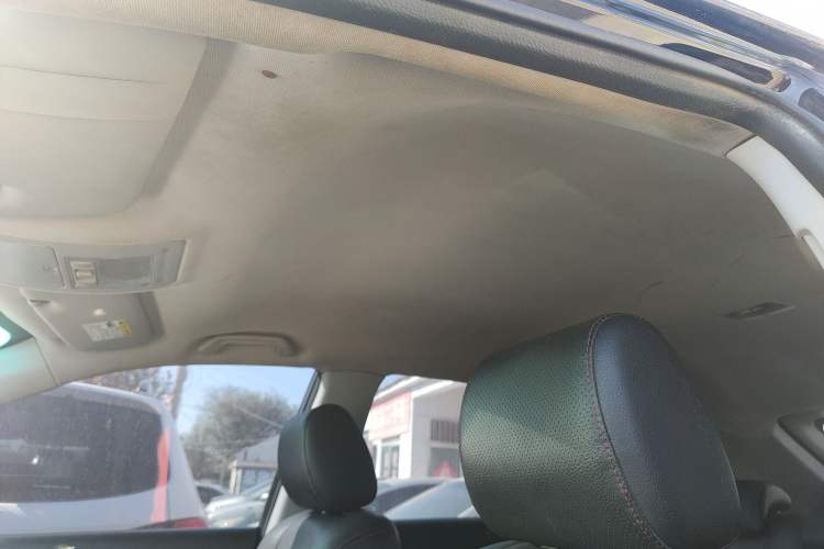 Used BYD S6 2014 2.0L Manual Luxury 5-Seater Headliner