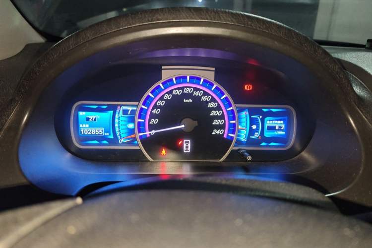 Used BYD S6 2014 2.0L Manual Luxury 5-Seater Instrument Cluster