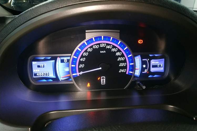 Used BYD S6 2014 2.0L Manual Luxury 5-Seater Instrument Cluster