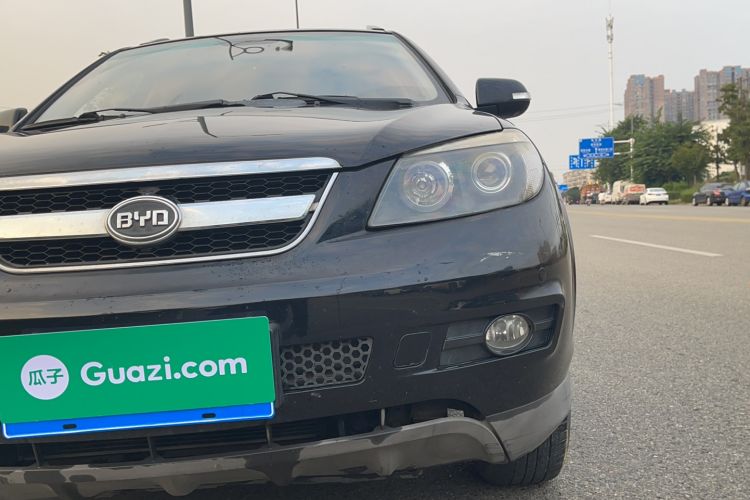 Used BYD S6 2014 1.5TI Manual Luxury 7-Seater Left Front Headlight