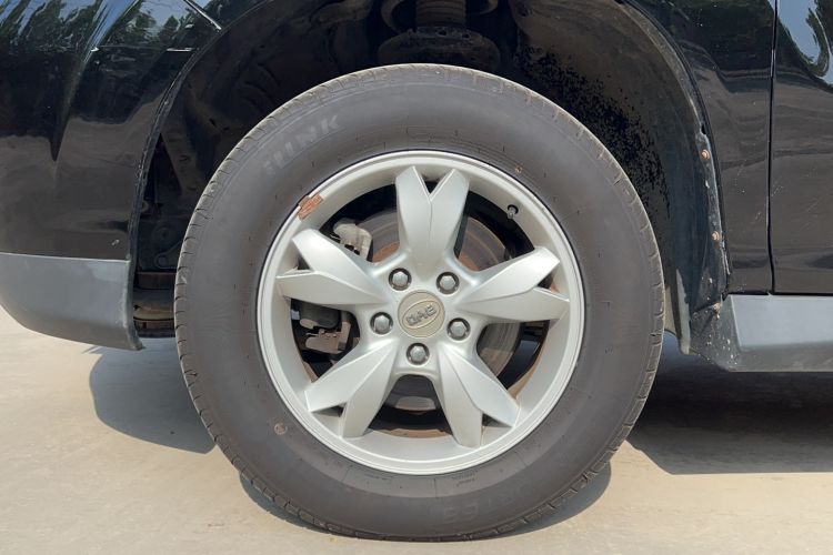Used BYD S6 2014 2.0L Manual Luxury 5-Seater Left Front Wheel Hub