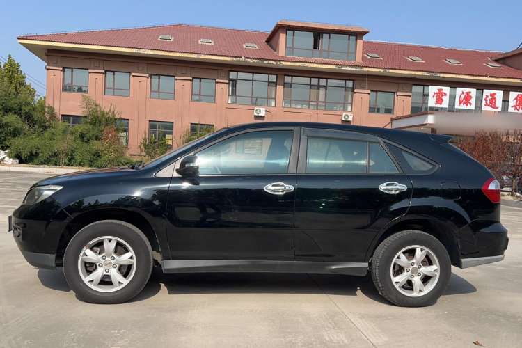 Used BYD S6 2014 2.0L Manual Luxury 5-Seater Left Side
