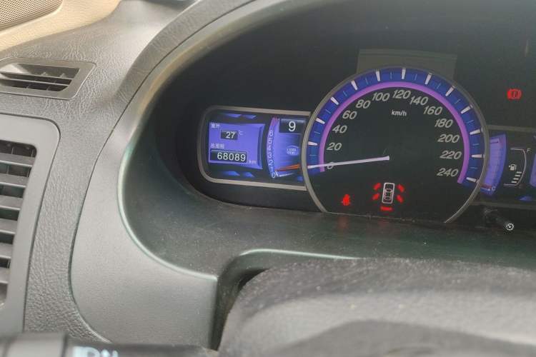 Used BYD S6 2014 2.0L Manual Luxury 5-Seater Odometer Close Up