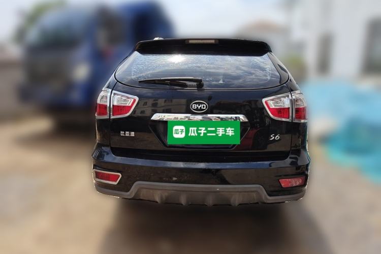 Used BYD S6 2014 2.0L Manual Luxury 5-Seater Rear