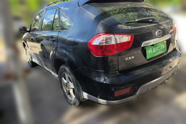 Used BYD S6 2014 2.0L Manual Luxury 5-Seater Rear Left 45 Deg