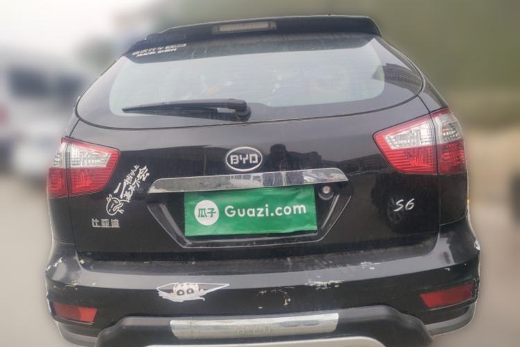 Used BYD S6 2014 2.0L Manual Luxury 5-Seater Rear
