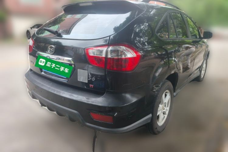 Used BYD S6 2014 1.5TI Manual Luxury 5-Seater Rear Right 45 Deg