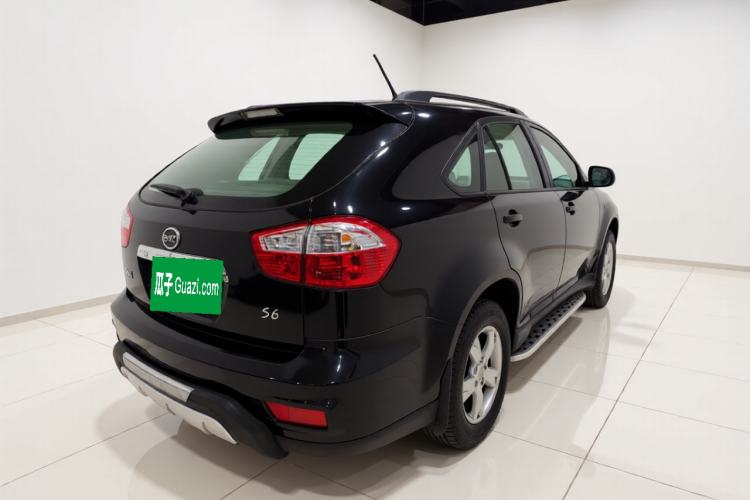 Used BYD S6 2014 2.0L Manual Luxury 5-Seater Rear Right 45 Deg