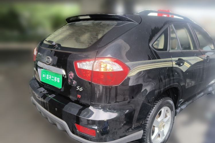 Used BYD S6 2014 1.5TI Manual Luxury 5-Seater Rear Right 45 Deg