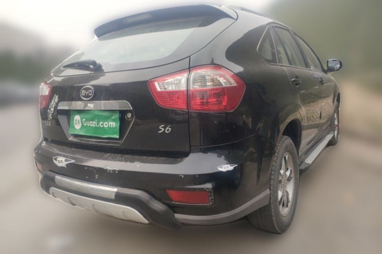 Used BYD S6 2014 2.0L Manual Luxury 5-Seater Rear Right 45 Deg
