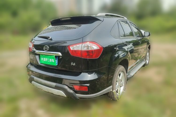 Used BYD S6 2014 2.0L Manual Luxury 5-Seater Rear Right 45 Deg