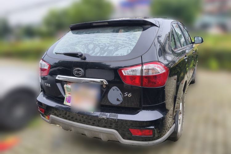 Used BYD S6 2014 2.0L Manual Luxury 5-Seater Rear Right 45 Deg