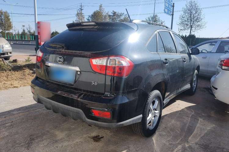 Used BYD S6 2014 2.0L Manual Luxury 5-Seater Rear Right 45 Deg