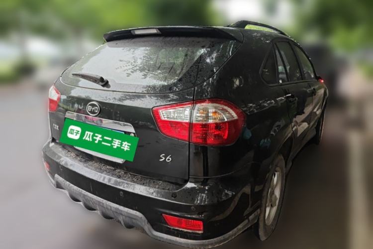 Used BYD S6 2014 2.0L Manual Luxury 5-Seater Rear Right 45 Deg