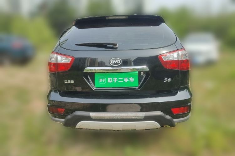 Used BYD S6 2014 2.0L Manual Luxury 5-Seater Rear