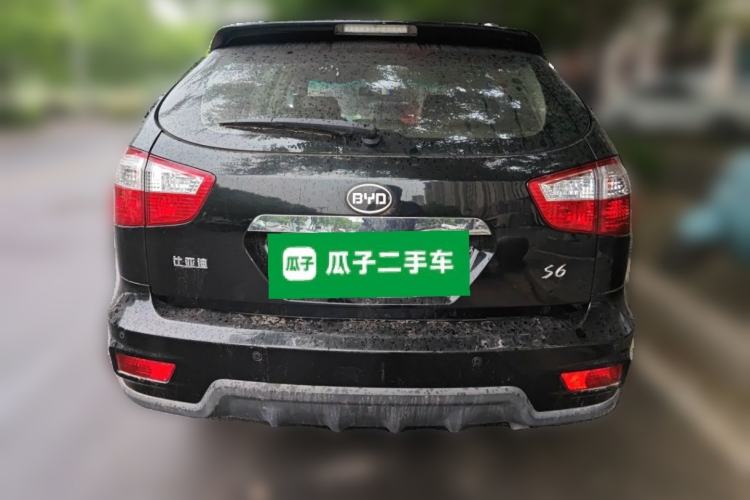 Used BYD S6 2014 2.0L Manual Luxury 5-Seater Rear