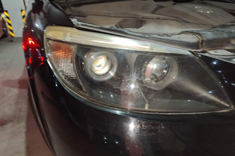 Used BYD S6 2014 2.0L Manual Luxury 5-Seater Right Front Headlight