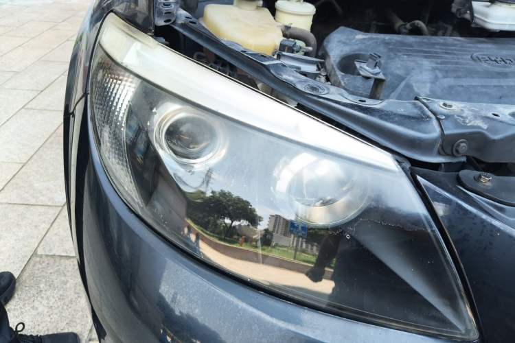 Used BYD S6 2014 1.5TI Manual Luxury 7-Seater Right Front Headlight