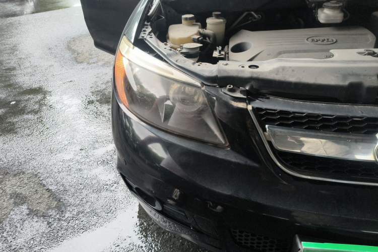 Used BYD S6 2014 1.5TI Manual Luxury 5-Seater Right Front Headlight
