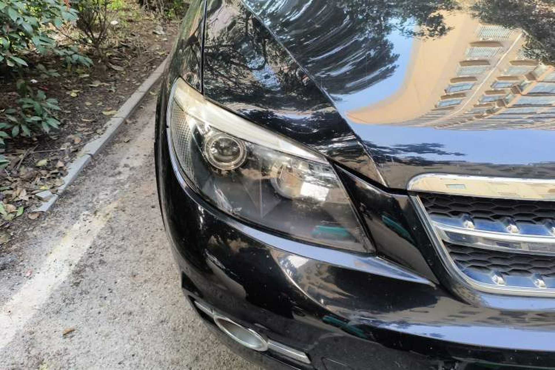 Used BYD S6 2014 2.0L Manual Luxury 5-Seater Right Front Headlight