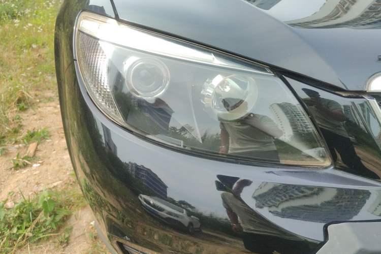 Used BYD S6 2014 2.0L Manual Luxury 5-Seater Right Front Headlight