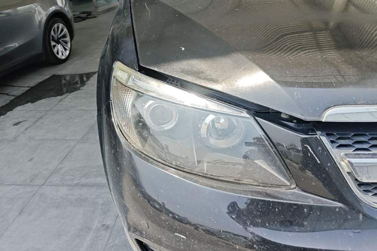 Used BYD S6 2014 1.5TI Manual Luxury 5-Seater Right Front Headlight