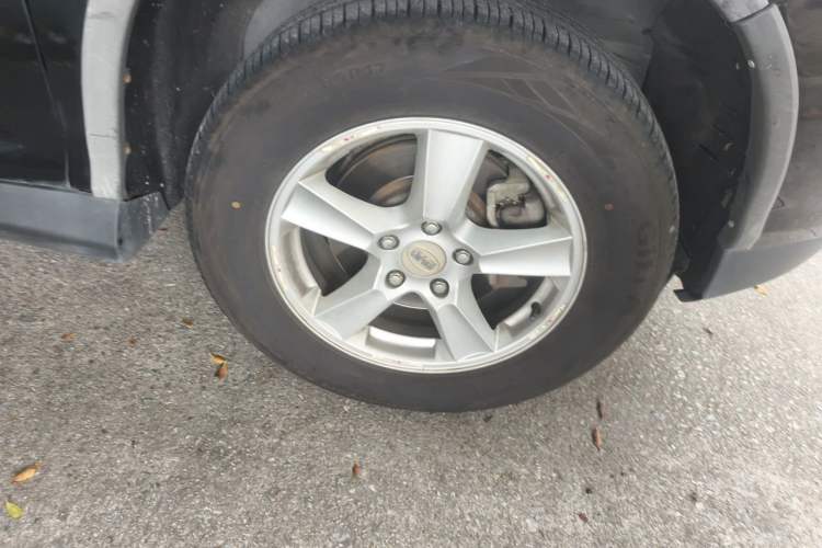 Used BYD S6 2014 1.5TI Manual Luxury 5-Seater Right Front Wheel Hub
