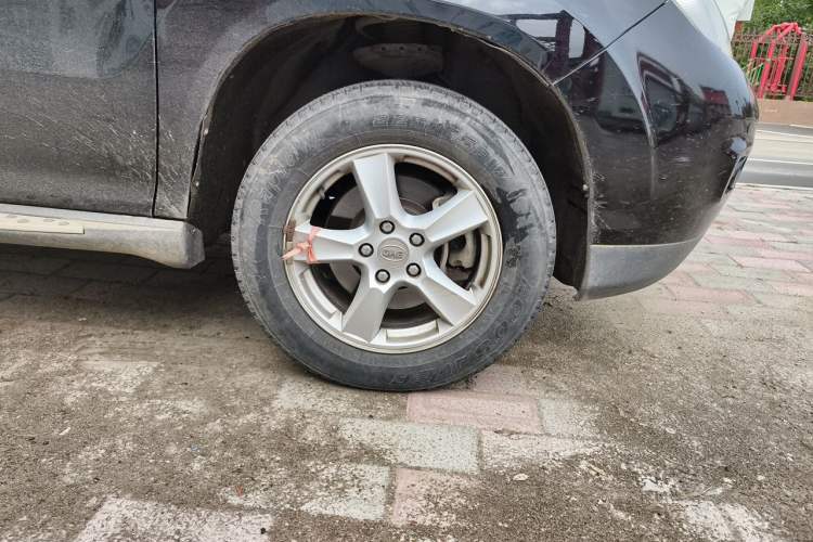 Used BYD S6 2014 2.4L Automatic Prestige 5-Seater Right Front Wheel Hub