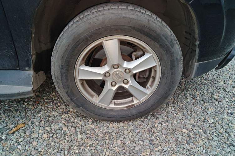 Used BYD S6 2014 1.5TI Manual Luxury 7-Seater Right Front Wheel Hub