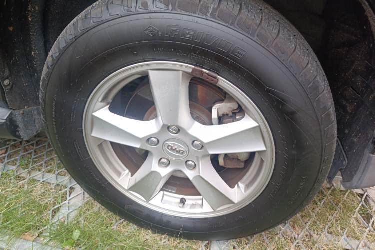 Used BYD S6 2014 2.4L Automatic Prestige 5-Seater Right Front Wheel Hub