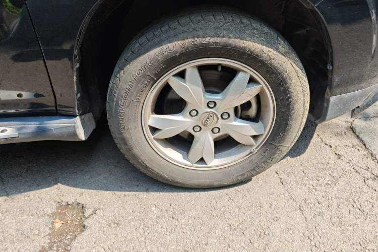 Used BYD S6 2014 2.4L Automatic Flagship 5-Seater Right Front Wheel Hub