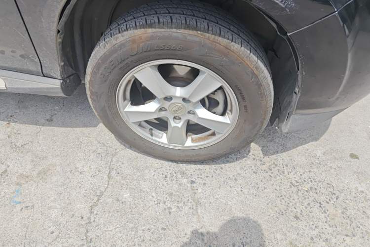 Used BYD S6 2014 2.0L Manual Luxury 5-Seater Right Front Wheel Hub