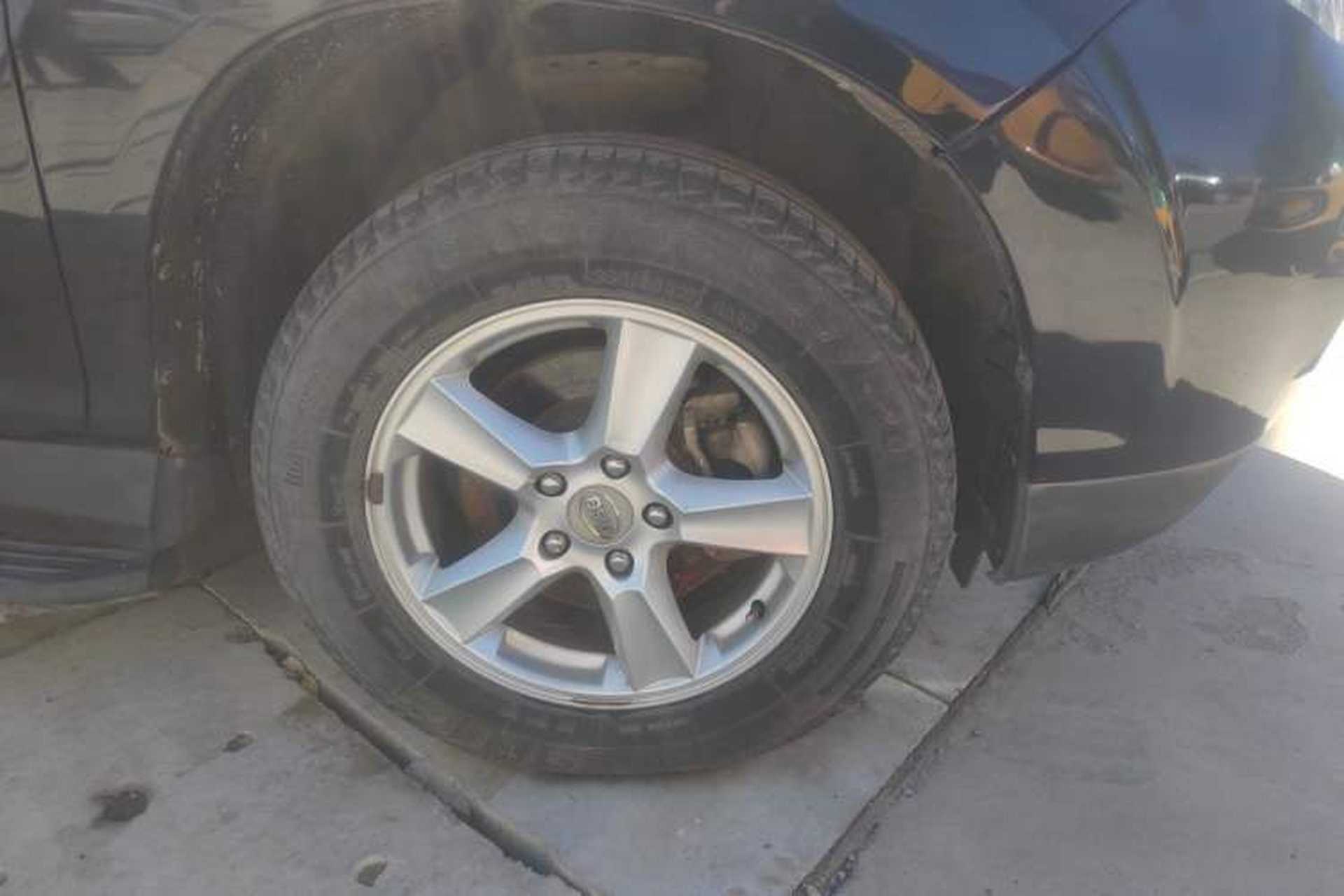 Used BYD S6 2014 1.5TI Manual Luxury 5-Seater Right Front Wheel Hub