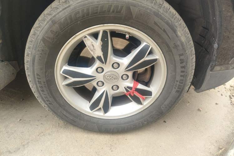 Used BYD S6 2014 2.0L Manual Luxury 5-Seater Right Front Wheel Hub