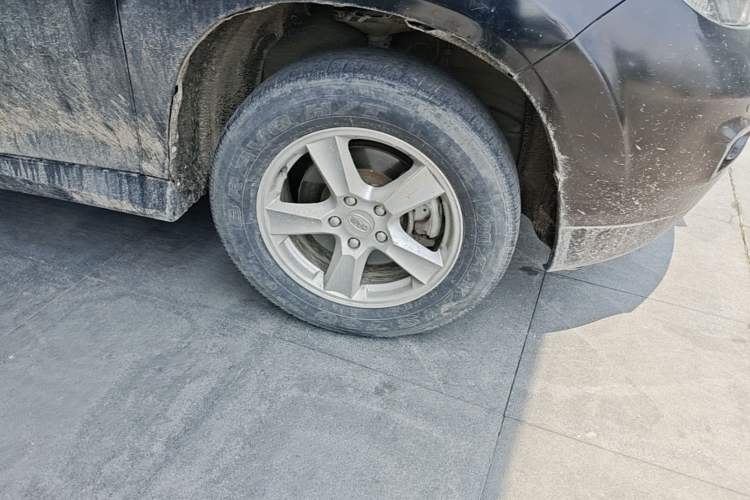 Used BYD S6 2014 1.5TI Manual Luxury 5-Seater Right Front Wheel Hub