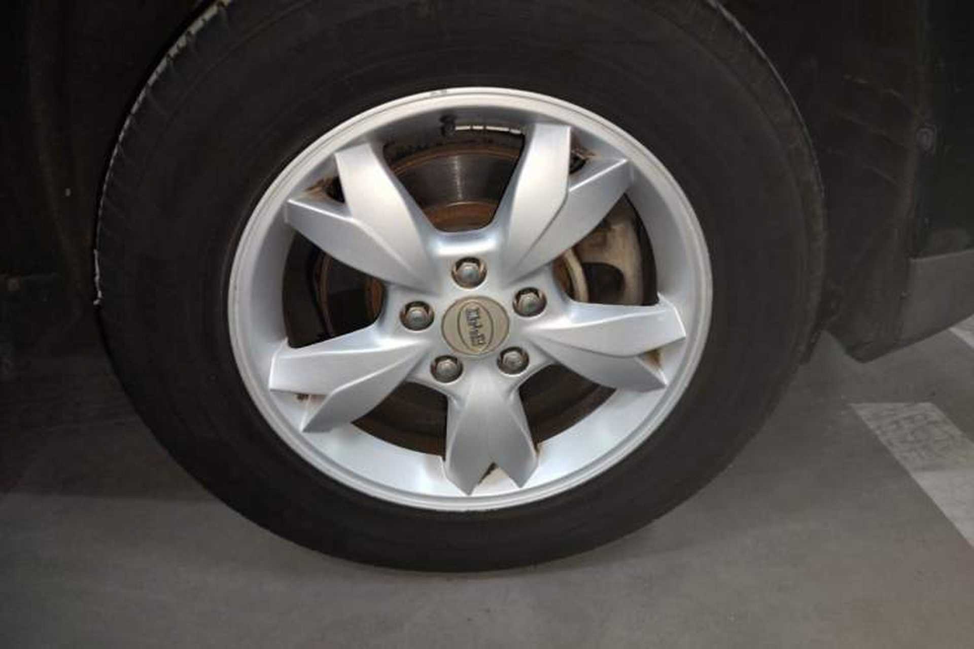Used BYD S6 2014 2.0L Manual Luxury 7-Seater Right Front Wheel Hub