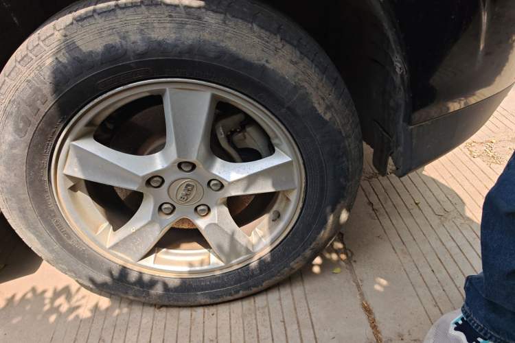 Used BYD S6 2014 1.5TI Manual Luxury 5-Seater Right Front Wheel Hub