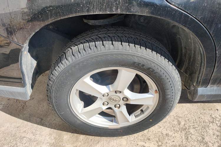 Used BYD S6 2014 2.0L Manual Luxury 5-Seater Right Rear Wheel Hub