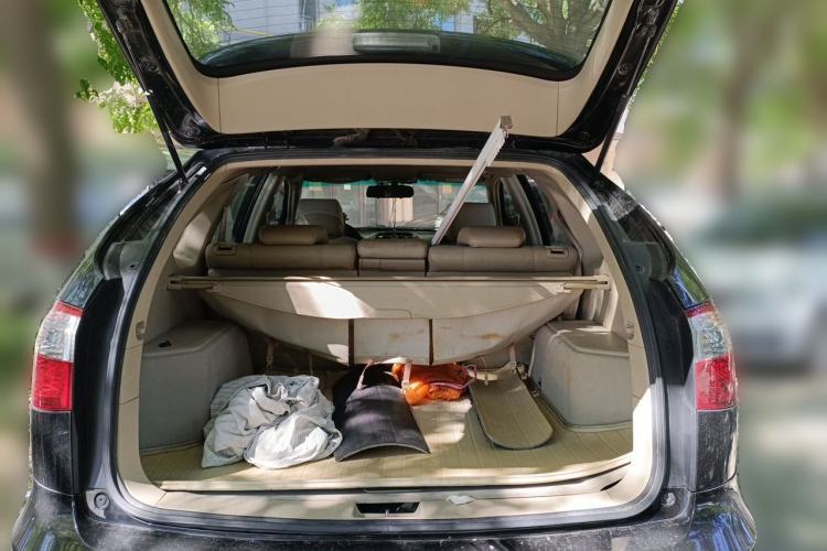 Used BYD S6 2014 2.0L Manual Luxury 5-Seater Trunk
