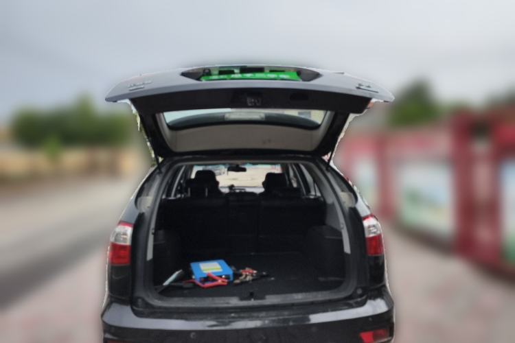 Used BYD S6 2014 2.4L Automatic Prestige 5-Seater Trunk