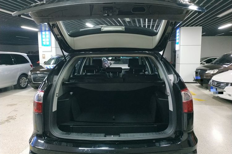 Used BYD S6 2014 2.0L Manual Luxury 5-Seater Trunk