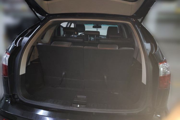 Used BYD S6 2014 2.0L Manual Luxury 7-Seater Trunk