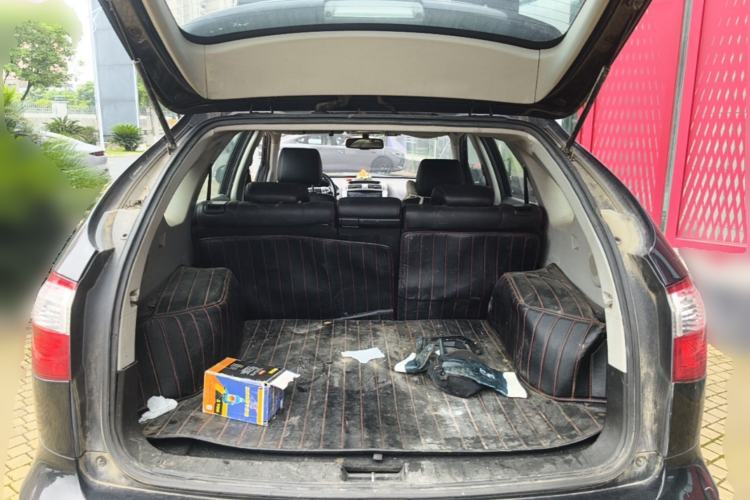 Used BYD S6 2014 2.4L Automatic Prestige 5-Seater Trunk