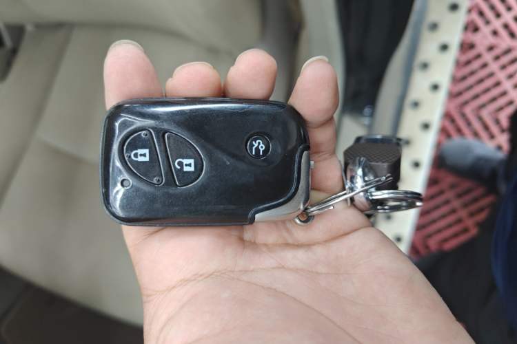 Used BYD S6 2014 2.0L Manual Luxury 5-Seater Vehicle Key