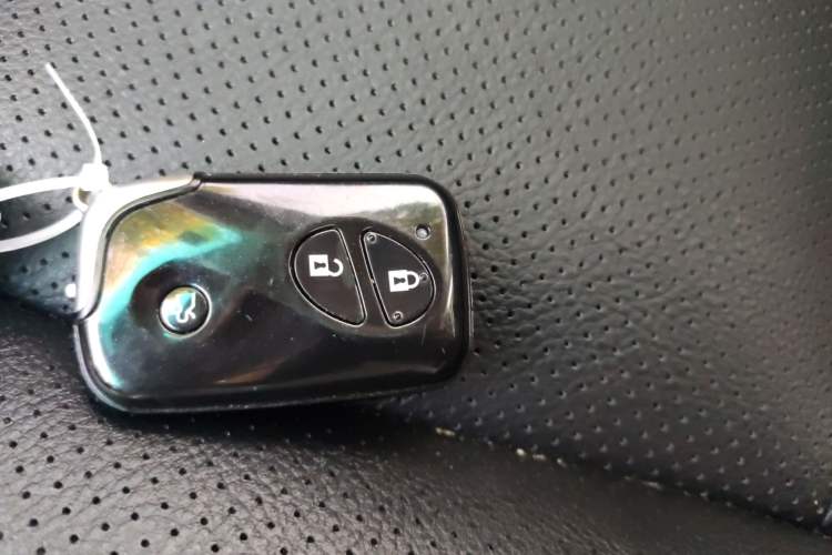 Used BYD S6 2014 2.4L Automatic Prestige 5-Seater Vehicle Key